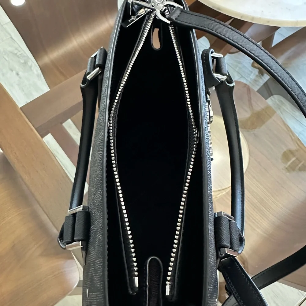 Black Michael Kors Lynn Monogram Satchel